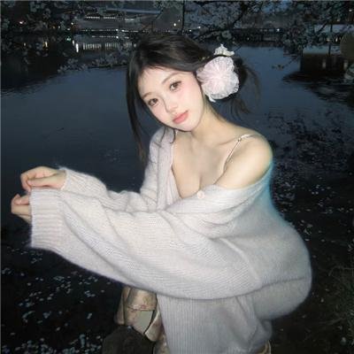 照片里的伴娘